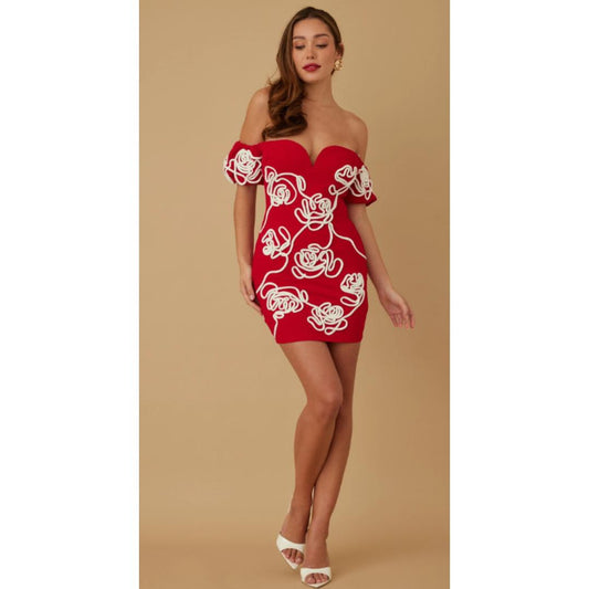 YARN EMBROIDERED PATTERN DRESS - OFF SHOULDER WITH SCRUNCHED SHORT SLEEVE CUFF - V PLUNGE ON CHEST DETAIL - ZIPPER ON THE BACK